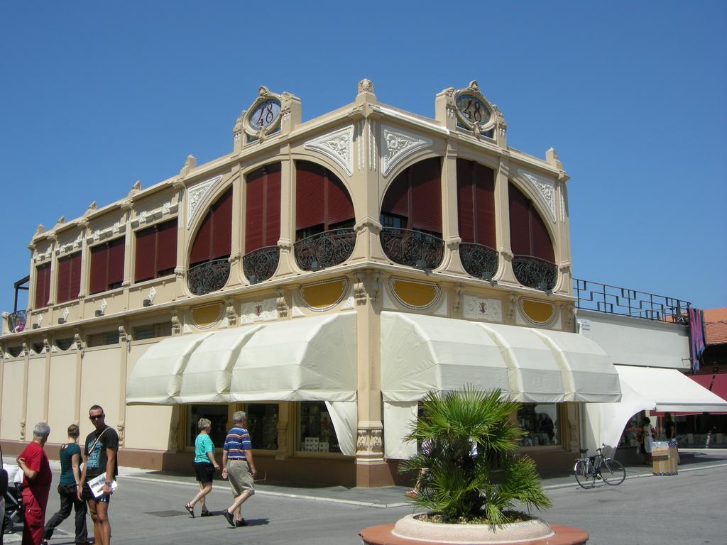 Hotel Bianchi Viareggio Exterior foto