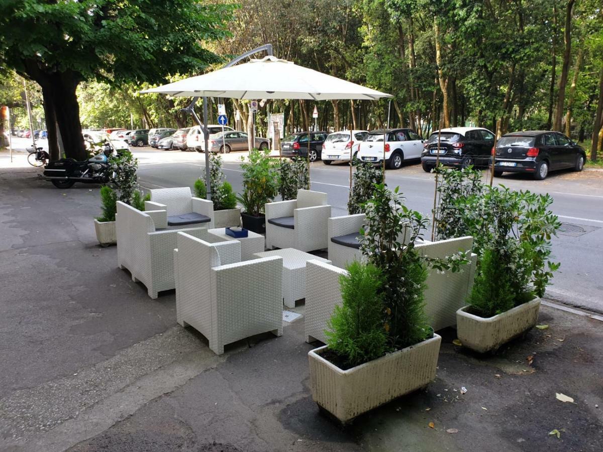 Hotel Bianchi Viareggio Exterior foto